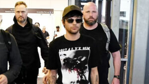 Louis Tomlinson spotted in Australia, hints...